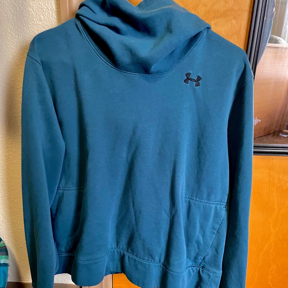 Under Armour Sweatshirt